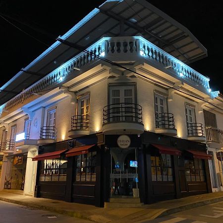 Hotel Valcon Santa Rosa de Cabal Buitenkant foto