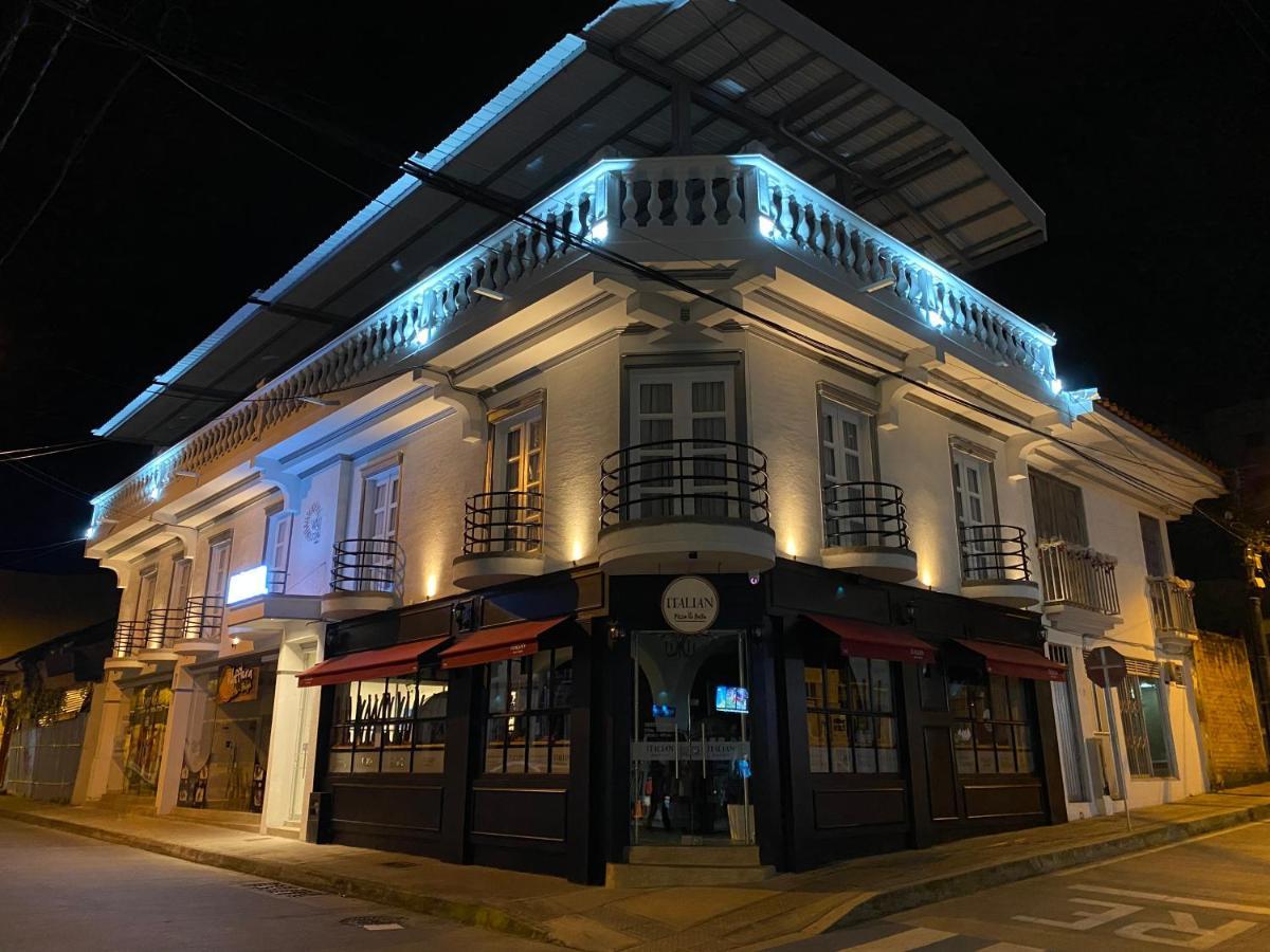 Hotel Valcon Santa Rosa de Cabal Buitenkant foto